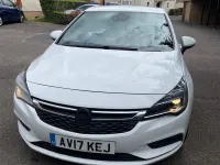 Used Vauxhall Astra SRi 150 HP (110 kW) 2017 White Hatchback