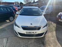 Used Peugeot 308 Allure 120 HP (88 kW) 2016 White Hatchback