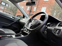 Used VW Golf VII SE 122 HP (89 kW) 2014 Hatchback