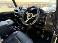 Used Land Rover Defender 122 HP (89 kW) 2010 Green Estate