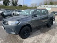 Begagnad Toyota HiLux Active 150 HK (110 kW) 2017 Grå Pickup