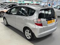 Used Honda Jazz ES 100 HP (73 kW) 2009 Silver Hatchback