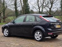 Begagnad Ford Focus Style 2008 Svart Halvkombi