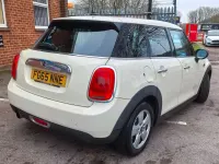 Used Mini ONE Hatch 102 HP (75 kW) 2015 White Hatchback