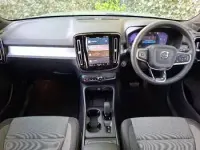 Used Volvo XC40 Core 163 HP (119 kW) 2023 Green SUV