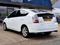 Used Toyota Prius T3 2007 White Hatchback