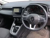 Used Renault Clio Iconic 101 HP (74 kW) 2020 Red Hatchback