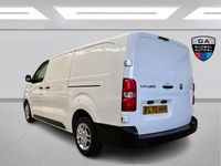 Used Vauxhall Vivaro 120 HP (88 kW) 2020 White MPV