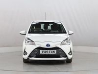 Used Toyota Yaris Hybrid 100 HP (73 kW) 2019 White Hatchback