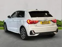 Używany Audi A1 S-Line 113 KM (83 kW) 2019 Biały SUV