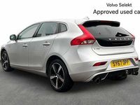 Used Volvo V40 R-Design 118 HP (86 kW) 2017 Silver Hatchback