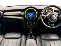 Usado Mini Cooper S Exclusive 192 HP (141 kW) 2019 Vermelho Citadino
