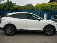 Used Nissan Qashqai Acenta Premium 155 HP (114 kW) 2023 White SUV