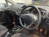 Used Ford Fiesta Zetec 100 HP (73 kW) 2015 White Hatchback