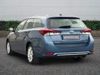 Used Toyota Auris Hybrid 2018 Blue Estate