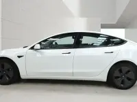 Used Tesla Model 3 Standard Range Plus 366 kW (498 HP) 2021 White Sedan