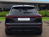 Begagnad Audi Q6 e-tron Advanced 284 kW (387 HK) 2024 Svart SUV