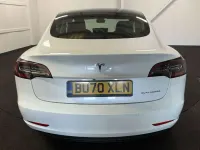 Usado Tesla Model 3 Long Range AWD 366 kW (498 HP) 2020 Branco Sedan