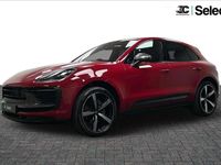 Used Porsche Macan 261 HP (191 kW) 2023 Red SUV
