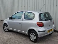 Used Toyota Yaris T2 65 HP (47 kW) 2004 Silver Hatchback