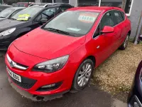 Second-hand Vauxhall Astra Excite 100 CP (73 kW) 2014 Roșu Hatchback