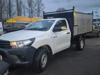 Used Toyota HiLux Active 150 HP (110 kW) 2020 White Pickup