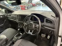 Usado VW T-Roc R-line 150 HP (110 kW) 2018 Prateado SUV