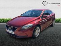 Usado Volvo V40 SE Lux 115 HP (84 kW) 2014 Vermelho Citadino