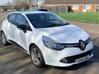 Used Renault Clio IV Dynamique 90 HP (66 kW) 2016 White Hatchback