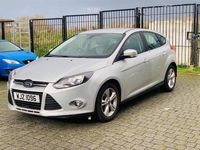 Used Ford Focus Zetec 125 HP (91 kW) 2014 Silver Hatchback