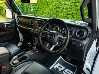 Used Jeep Wrangler Sahara 270 HP (198 kW) 2019 White SUV