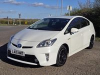 Used Toyota Prius 2015 White Hatchback
