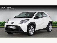 Used Toyota Aygo X PURE 72 HP (52 kW) 2023 White SUV