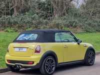 Begagnad Mini Cooper S Cabriolet 174 HK (127 kW) 2009 Gul Cab