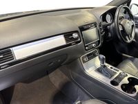 used VW Touareg 3.0 V6 TDI 245 R-Line 5dr Tip Auto - 2014 (64)