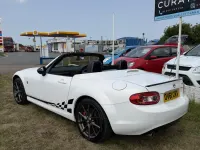 Used Mazda MX5 Inclusive 160 HP (117 kW) 2011 Multicoloured Cabriolet