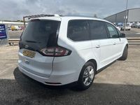 Begagnad Ford Galaxy Titanium 150 HK (110 kW) 2022 Vit Minibuss