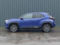 Used Toyota Yaris Hybrid Design 116 HP (85 kW) 2022 Blue Estate