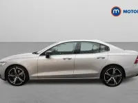 Begagnad Volvo S60 Plus 250 HK (183 kW) 2023 Silver Sedan