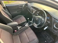 Used Toyota Auris Sport 132 HP (97 kW) 2012 Silver Hatchback
