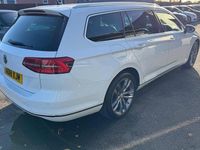 Used VW Passat GT 180 HP (132 kW) 2018 White Estate