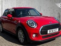 Begagnad Mini Cooper Hatch 134 HK (98 kW) 2018 Röd Halvkombi