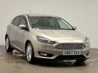 Begagnad Ford Focus Zetec 125 HK (91 kW) 2017 Silver Halvkombi