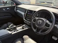 Used Volvo XC60 R-Design 194 HP (142 kW) 2022 Black SUV
