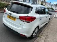 Used Kia Carens 2013 White MPV