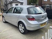 Used Vauxhall Astra Club 115 HP (84 kW) 2007 Silver Hatchback