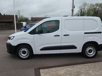 New Citroën Berlingo 129 HP (94 kW) 2025 White MPV