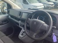 Used Peugeot e-Expert 98 kW (134 HP) 2022 White Van