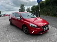 Used Volvo V40 R-Design 190 HP (139 kW) 2014 Red Hatchback