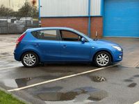Używany Hyundai i30 108 KM (79 kW) 2009 Niebieski Hatchback